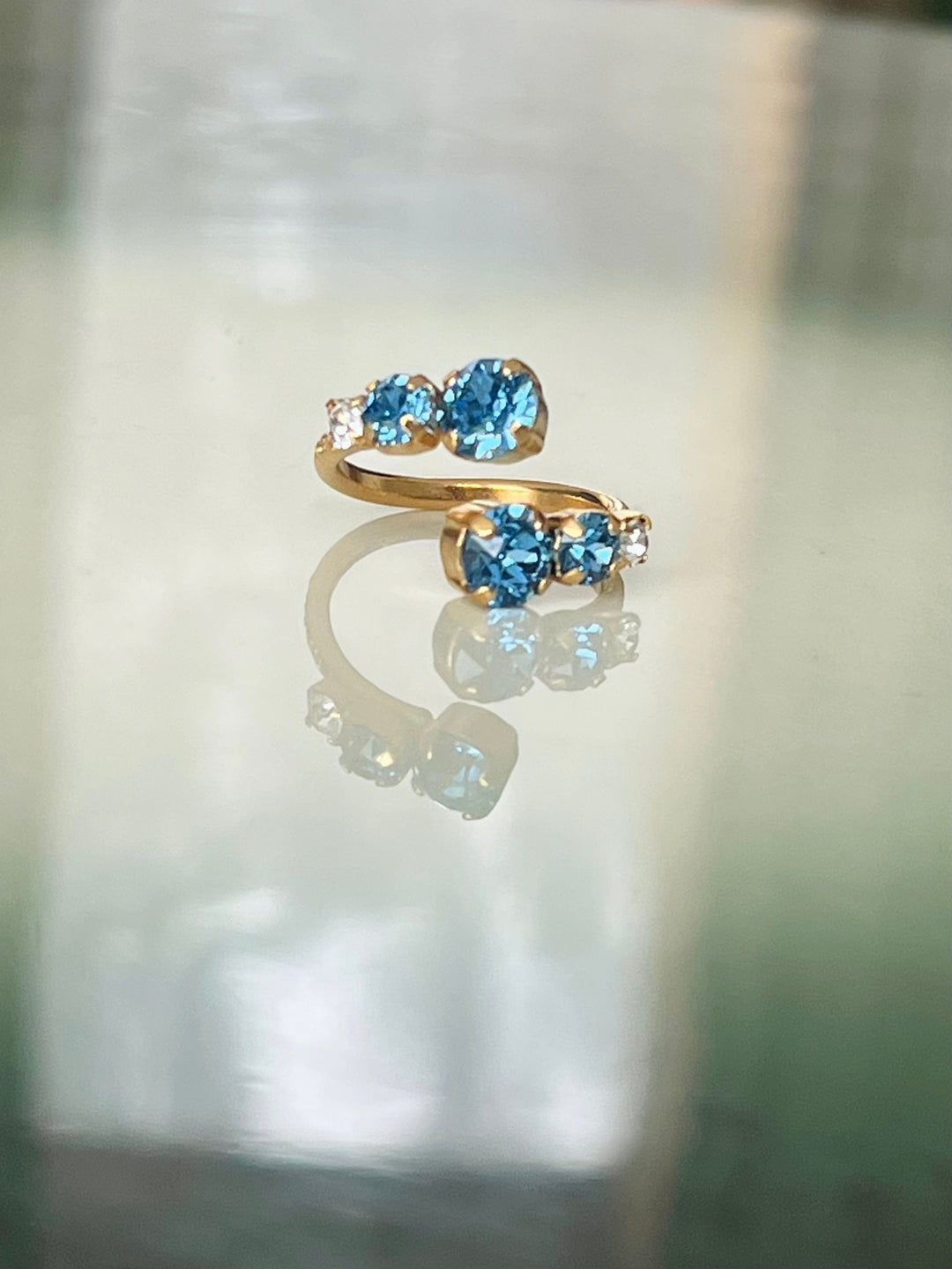 Caroline Svedbom ringer Halo ring - ice blue