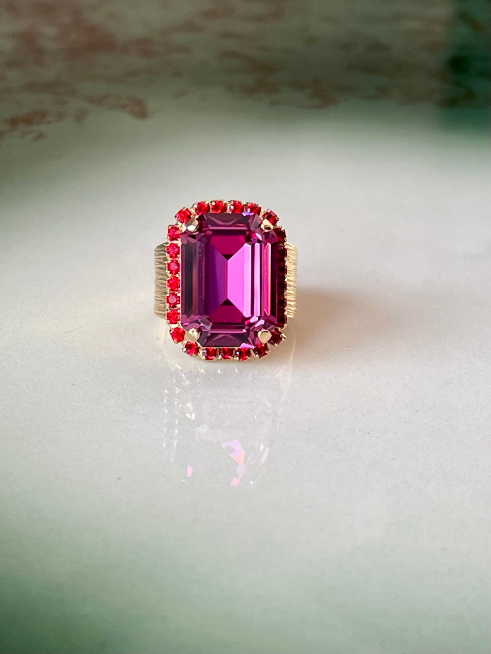 Caroline Svedbom ringer Lydia Coctail ring - dark rose/light siam