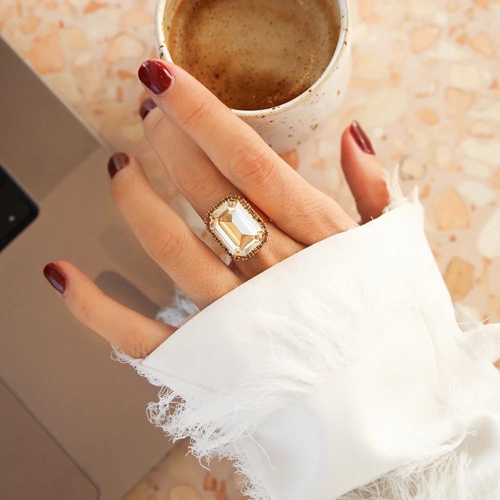 Caroline Svedbom ringer Lydia Coctail ring - dark rose/light siam