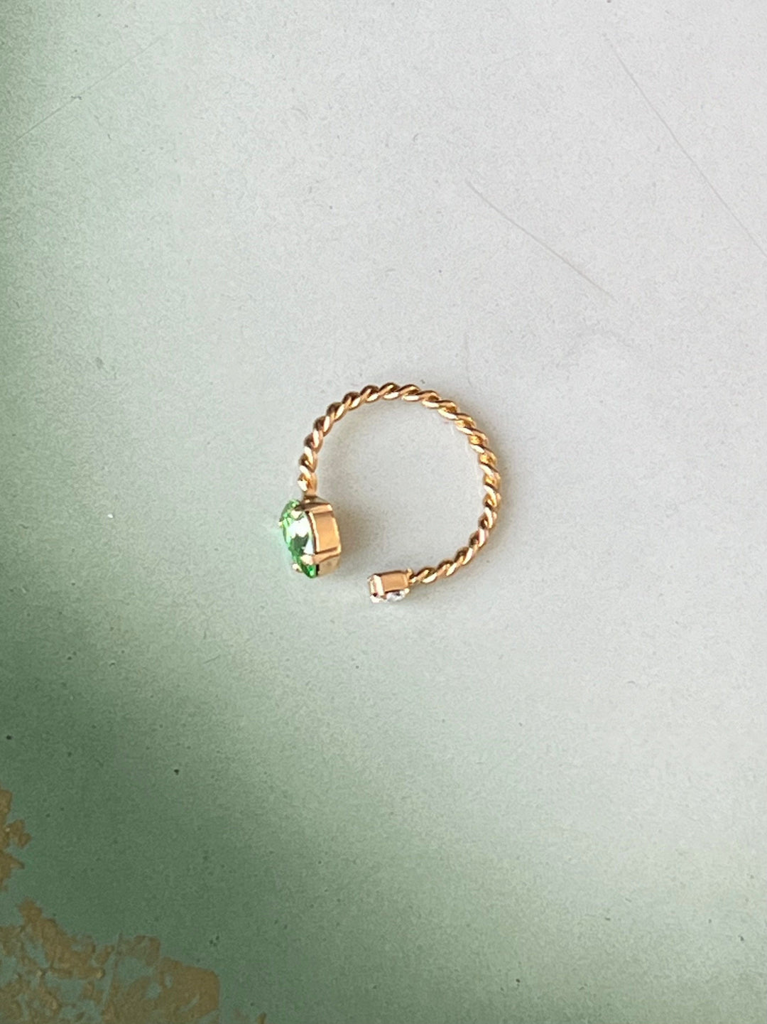 Caroline Svedbom ringer Nani ring - peridot