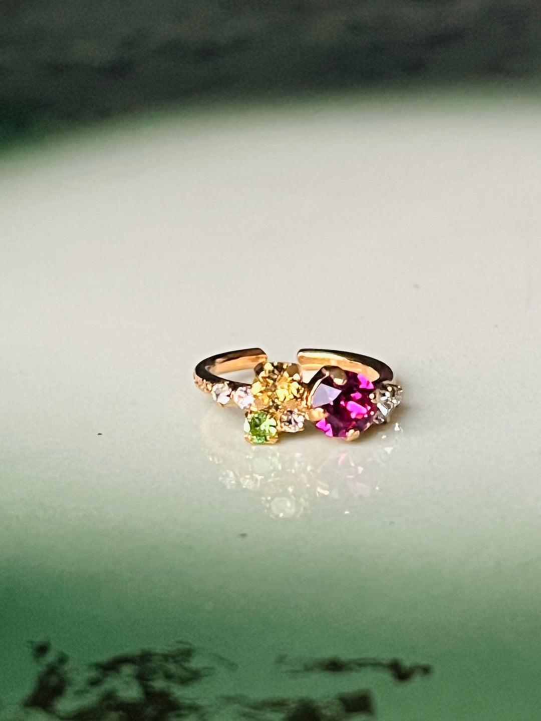 Caroline Svedbom ringer Stardust ring - autumn bloom combo