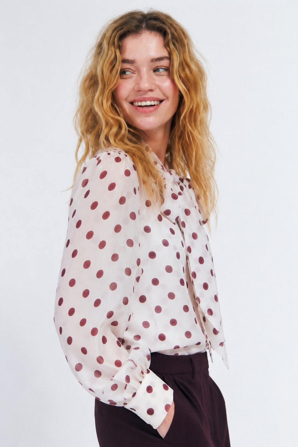 Cras Topper Ethel bluse - plomme prikker