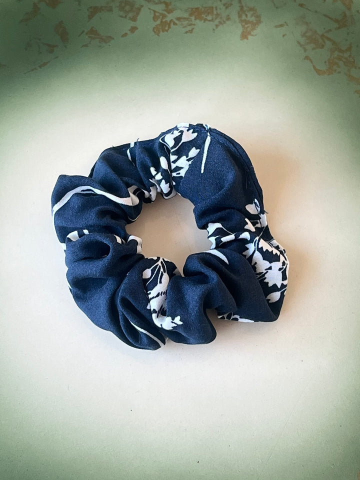 Dianas Vintage hårpynt Scrunchie av restestoff liten - blue dream