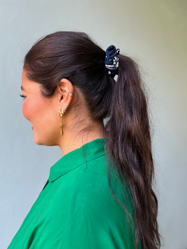 Dianas Vintage hårpynt Scrunchie av restestoff liten - blue dream
