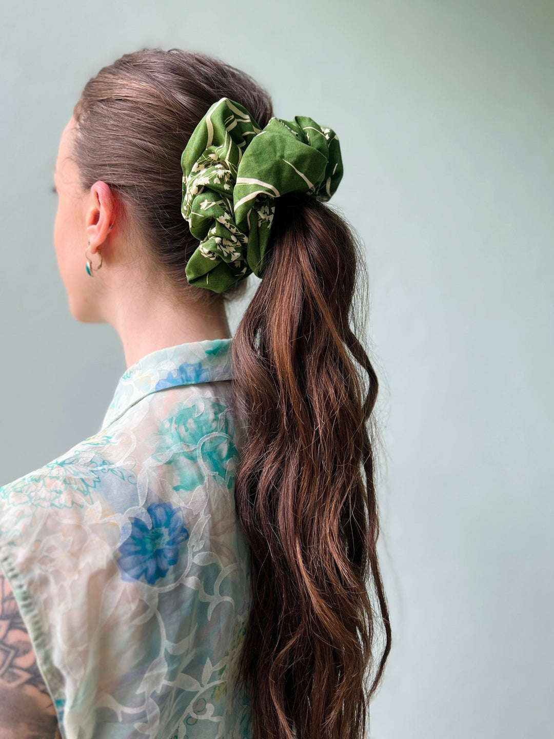 Dianas Vintage hårpynt Scrunchie av restestoff stor - green dream