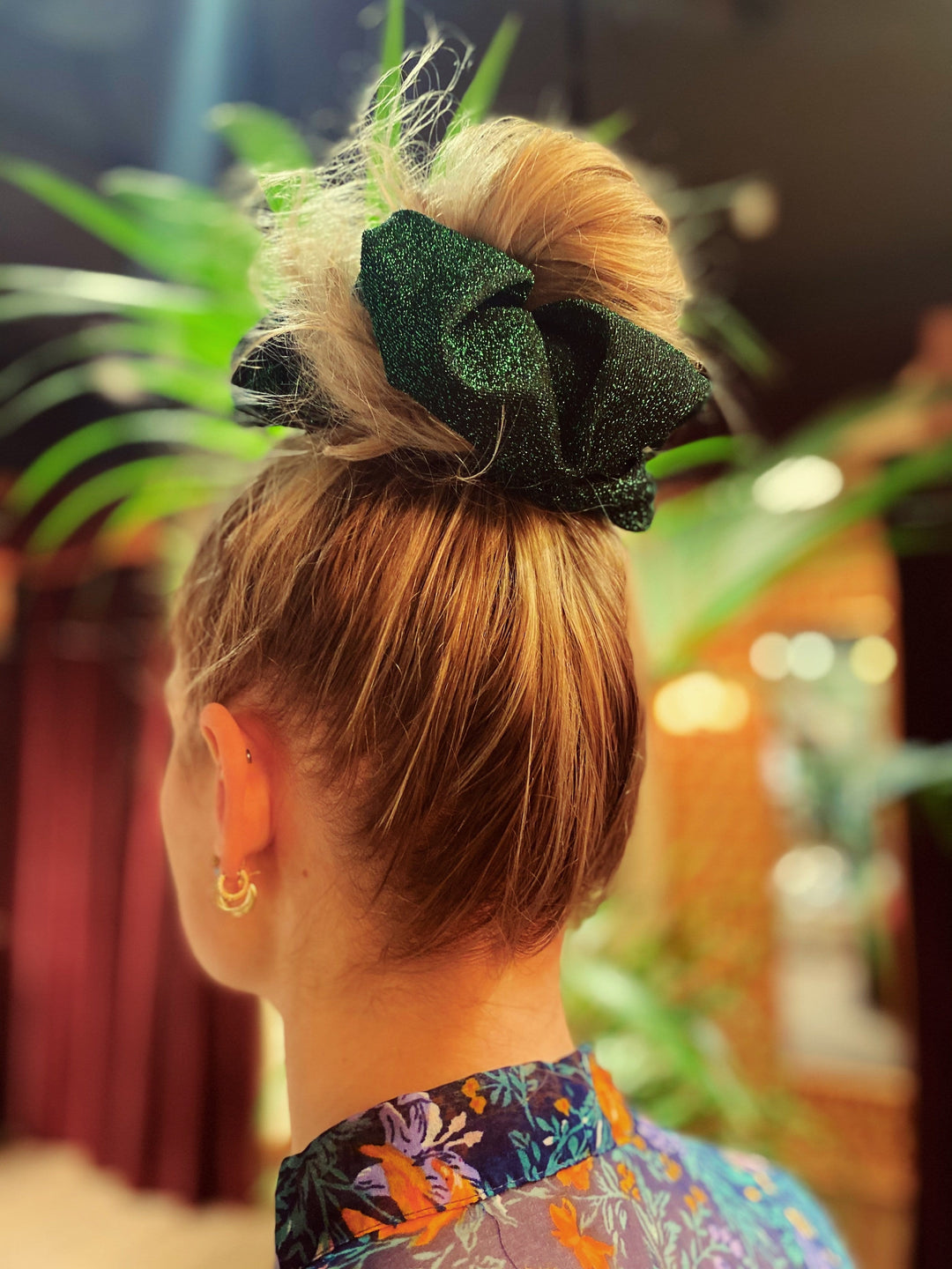 Dianas Vintage hårpynt Scrunchie av restestoff stor - grønn lurex