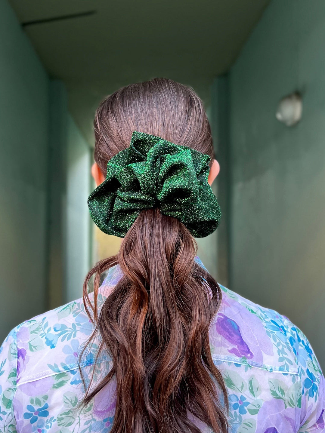 Dianas Vintage hårpynt Scrunchie av restestoff stor - grønn lurex