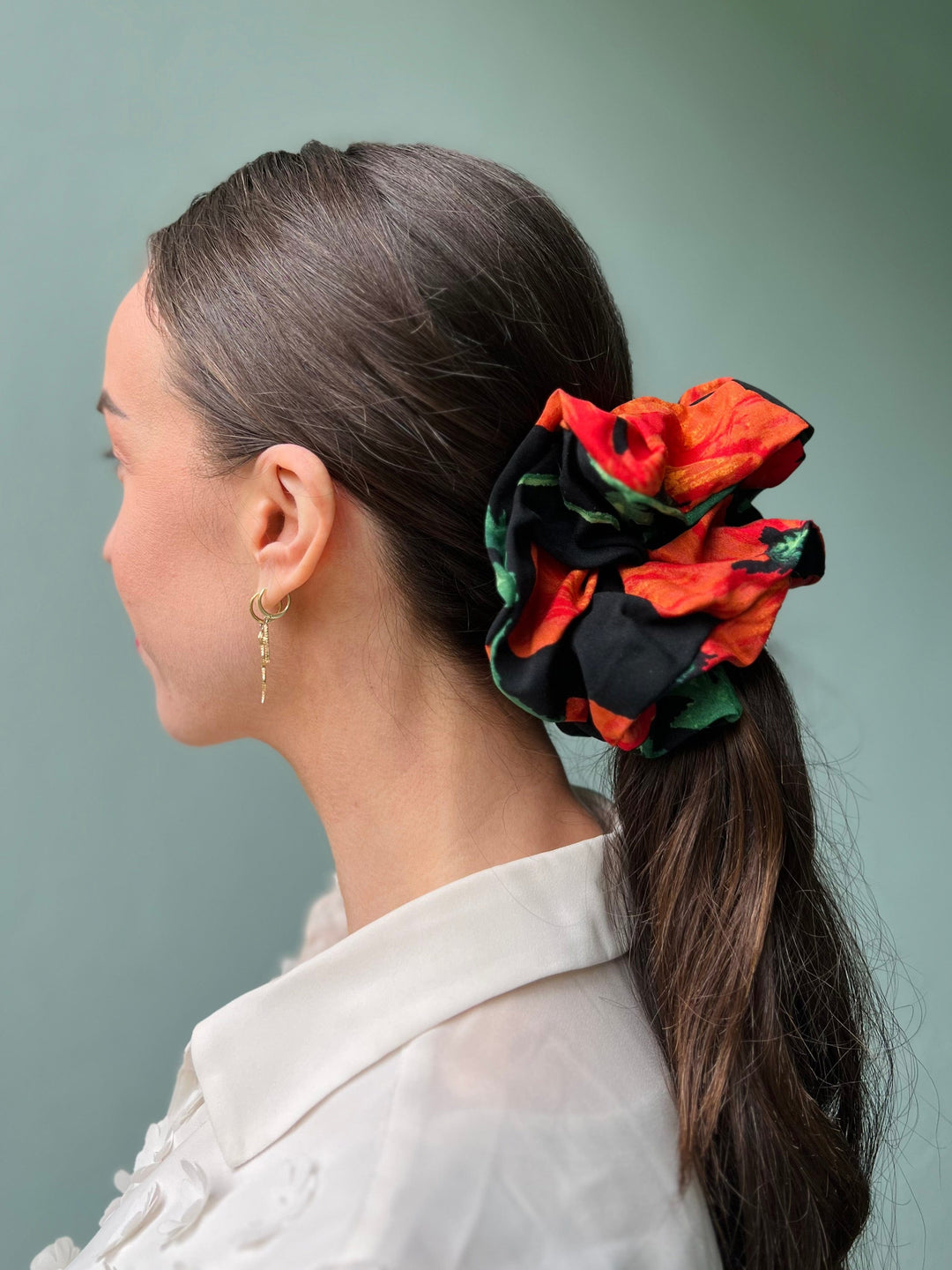 Dianas Vintage hårpynt Scrunchie av restestoff stor - poppy black