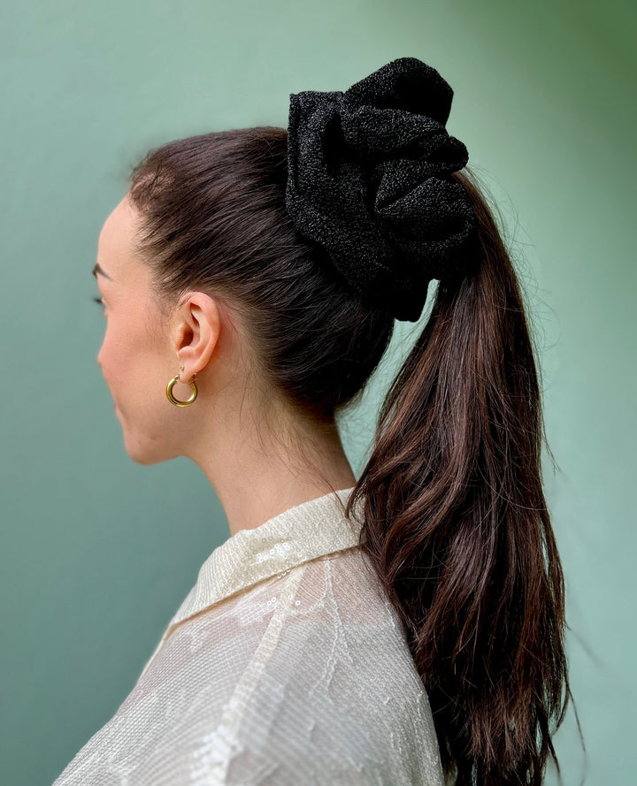 Dianas Vintage hårpynt Scrunchie av restestoff stor - svart lurex