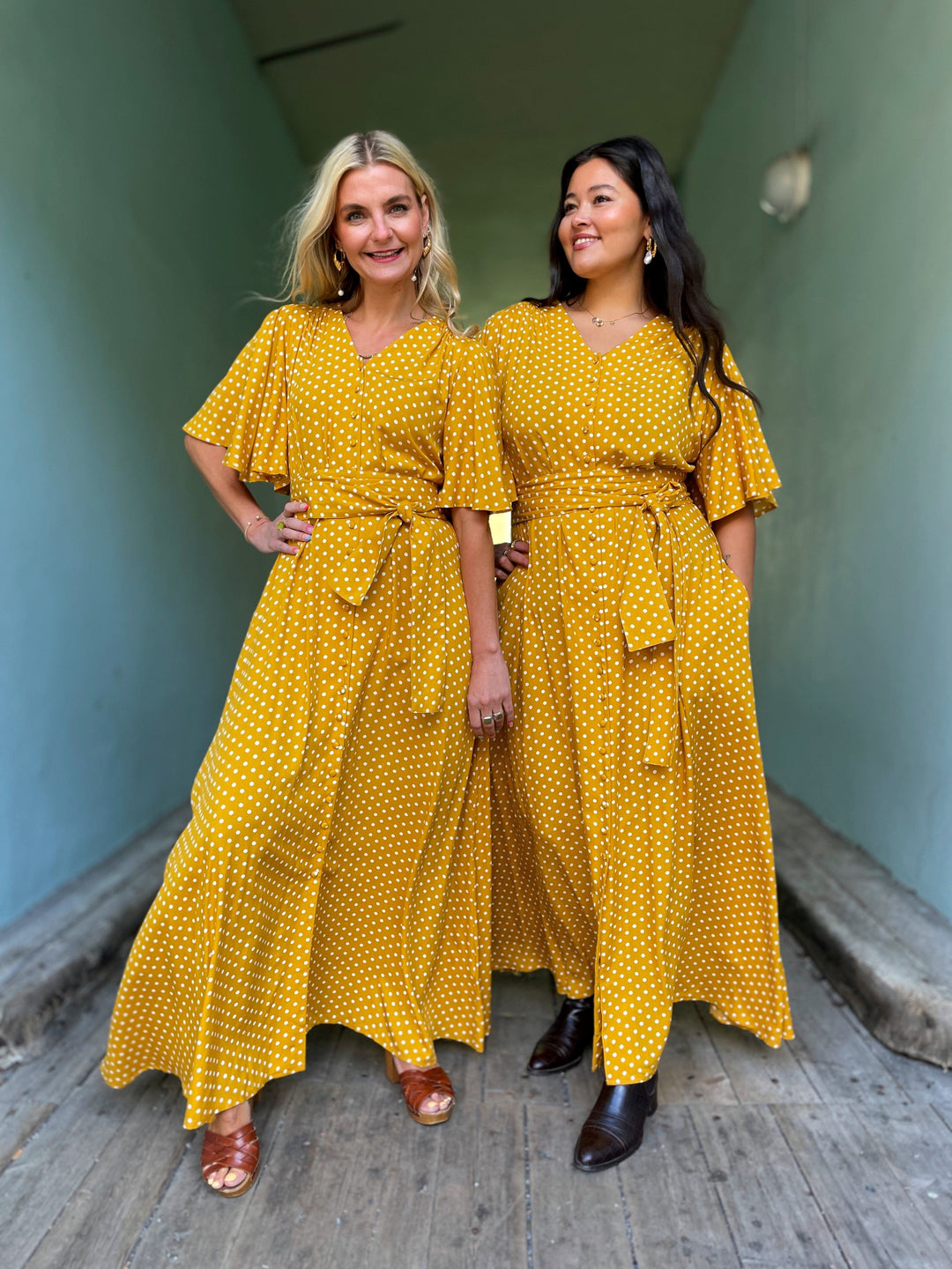 Dianas Vintage kjoler Monika dress - lang kjole - dots yellow