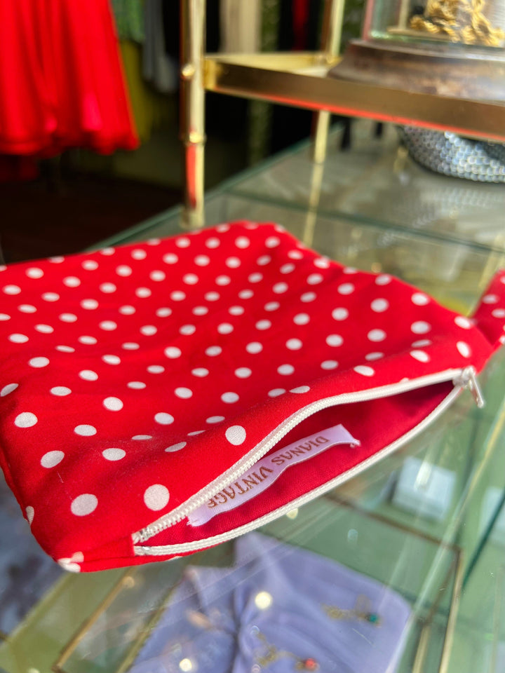 Dianas Vintage Sminkepung Sminkepung av restestoff - dots rød