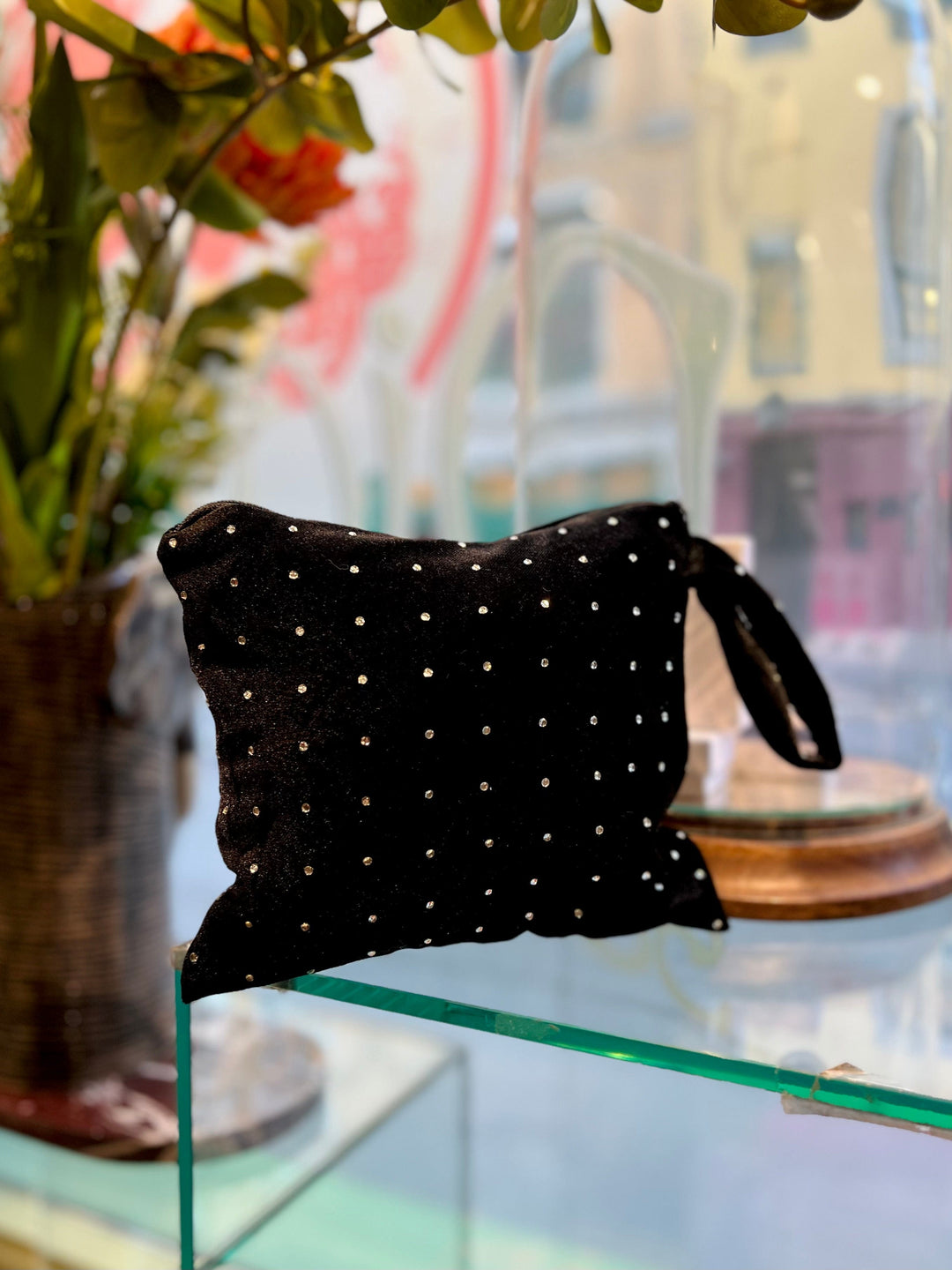 Dianas Vintage Sminkepung Sminkepung av restestoff -  svart velour med strass