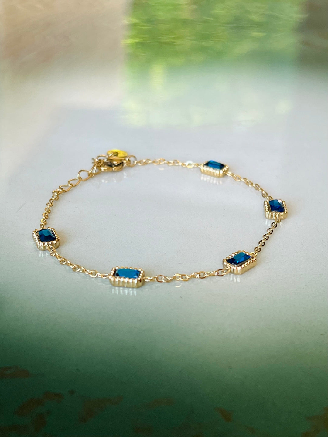 Frøken Dianas salonger armbånd Armbånd blå steiner
