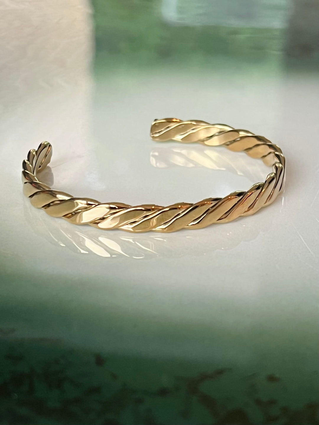 Frøken Dianas salonger armbånd Armbånd gulltvist