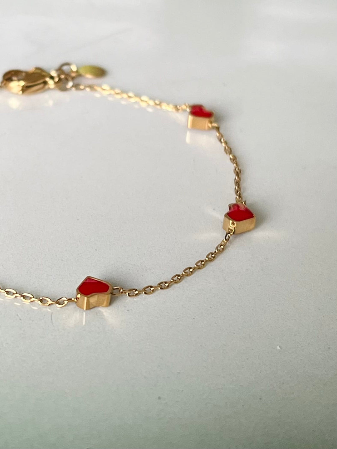 Frøken Dianas salonger armbånd Armbånd røde hjerter