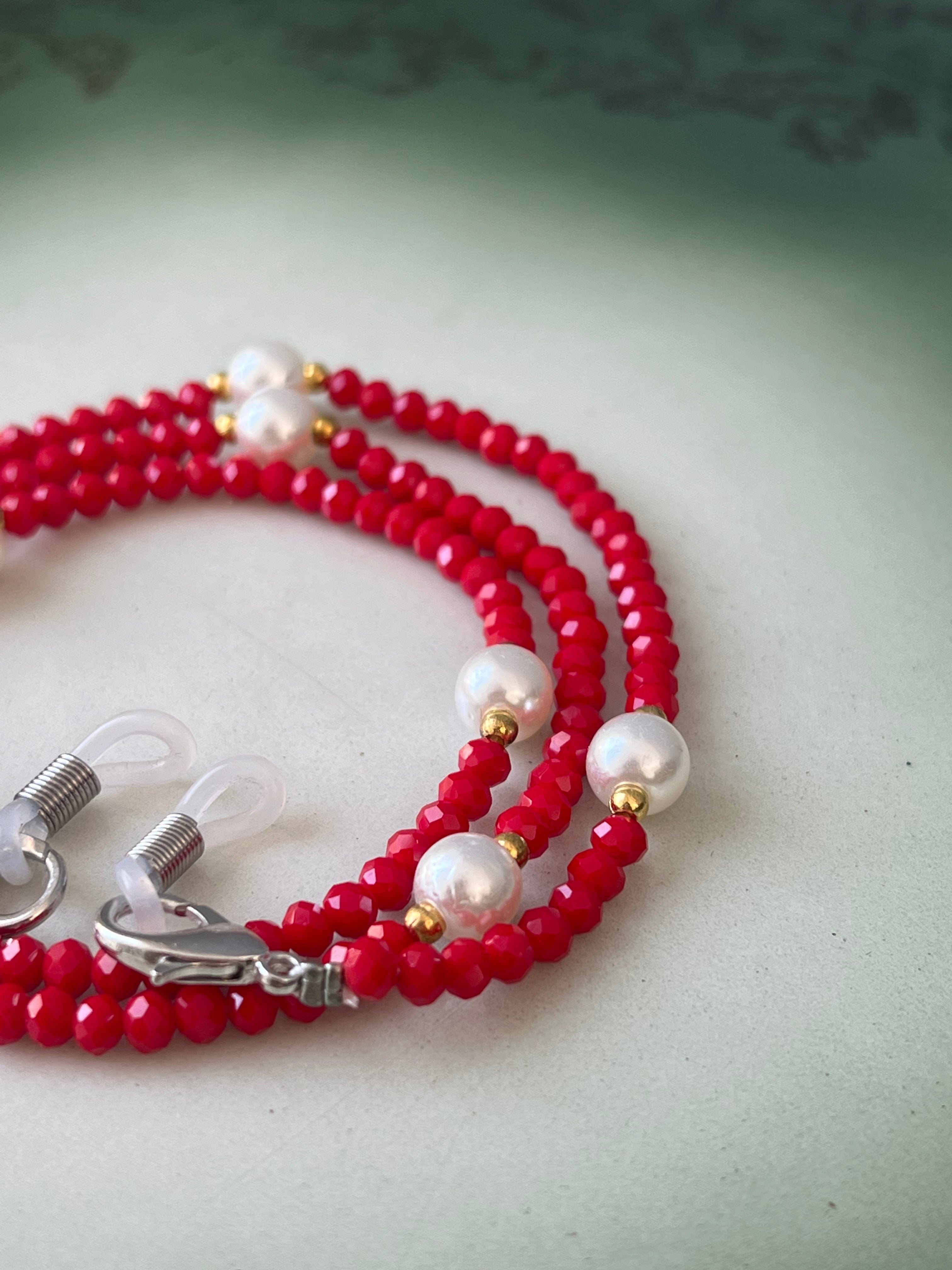 Frøken Dianas salonger brillekjede Brillekjede -  rød med hvite perler