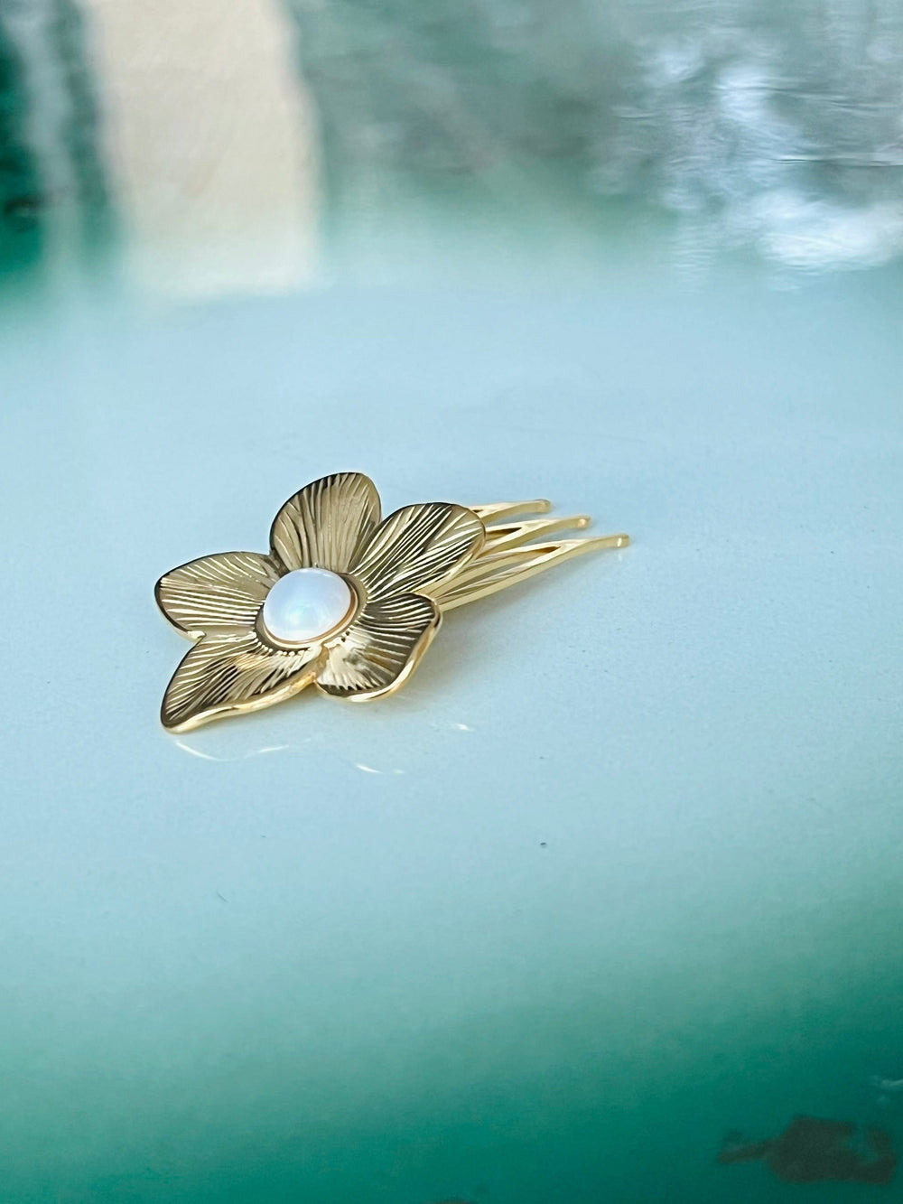 Frøken Dianas salonger Hårpynt Hårkam golden flower