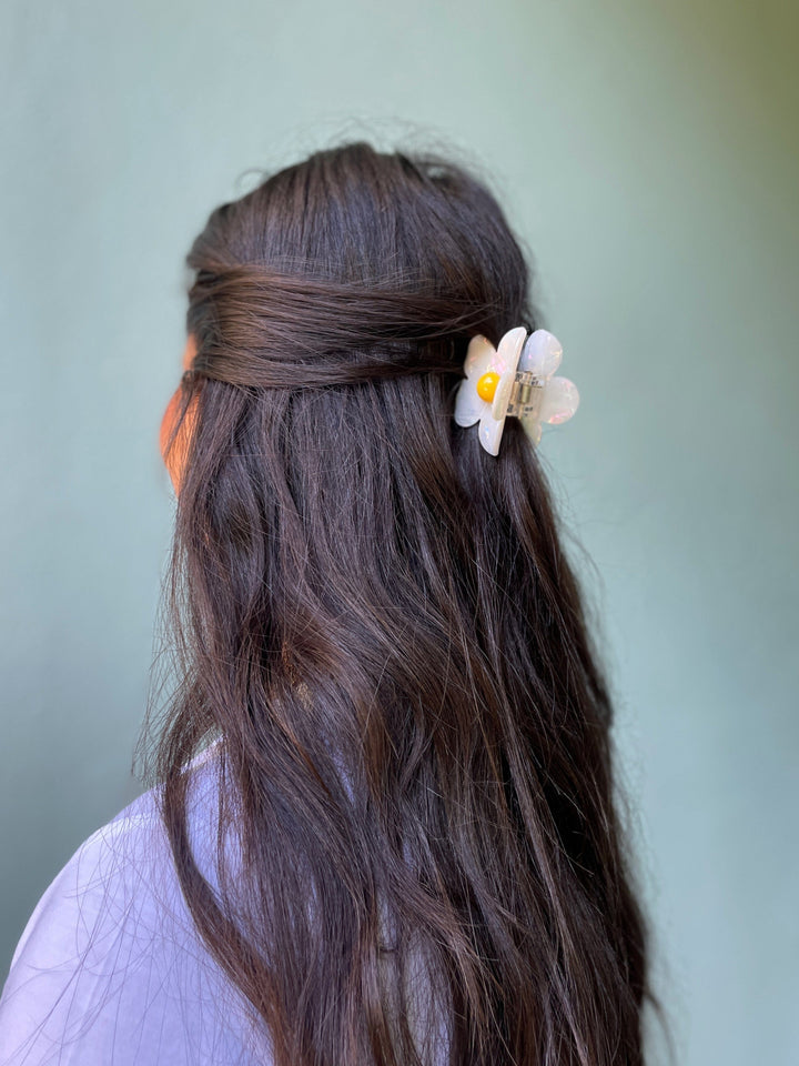 Frøken Dianas salonger hårpynt Hårklype - daisy blomst - hvit