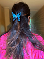 Last inn bildet i Galleri-visningsprogrammet, Frøken Dianas salonger hårpynt Hårklype - dobbel sommerfugl - mørkeblå
