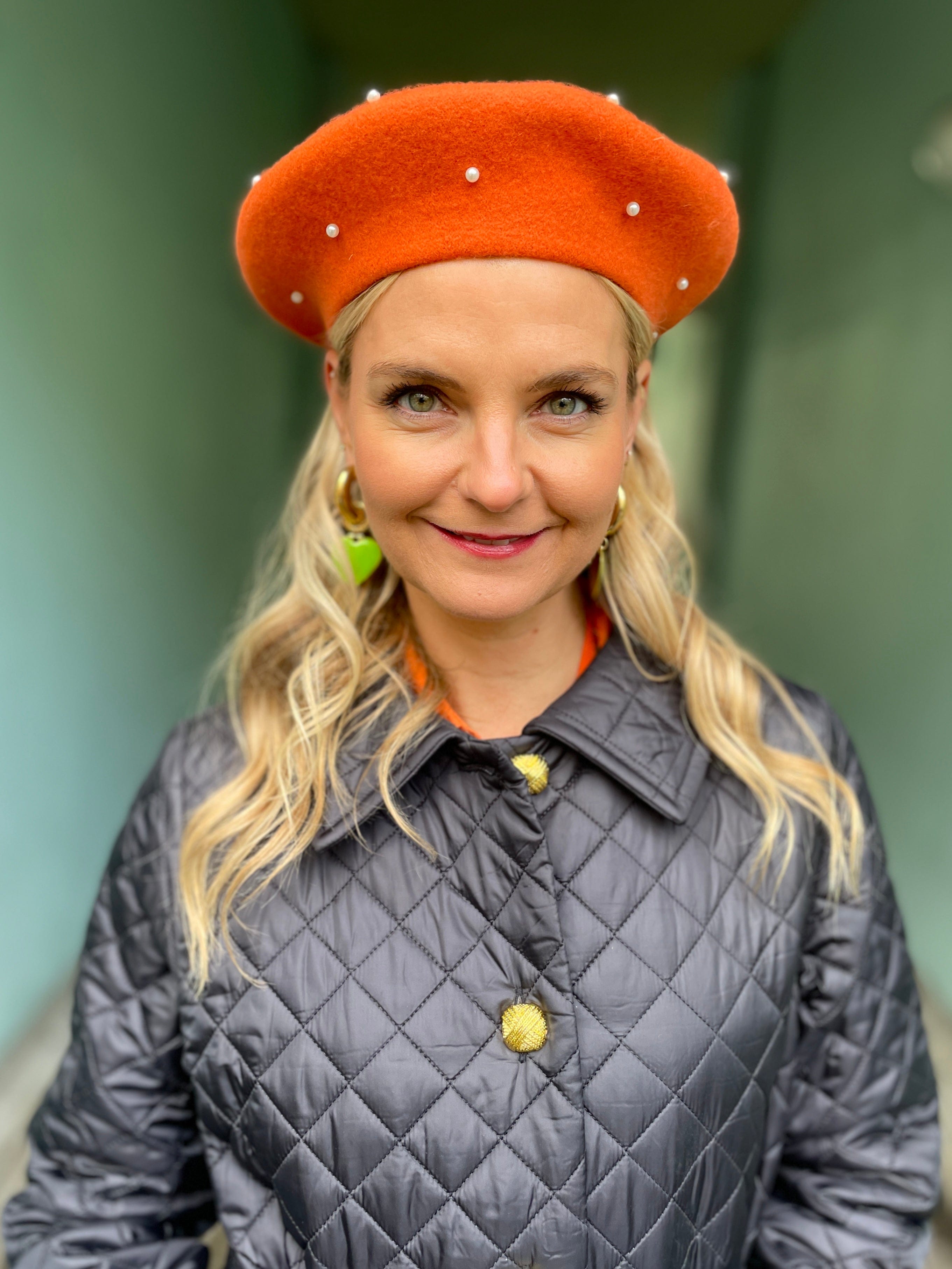 Frøken Dianas salonger Luer Alpelue med perler - orange