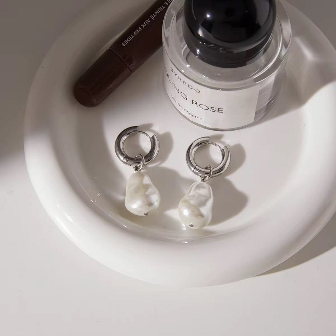 Frøken Dianas salonger øredobber Chunky hoops med perle - sølv