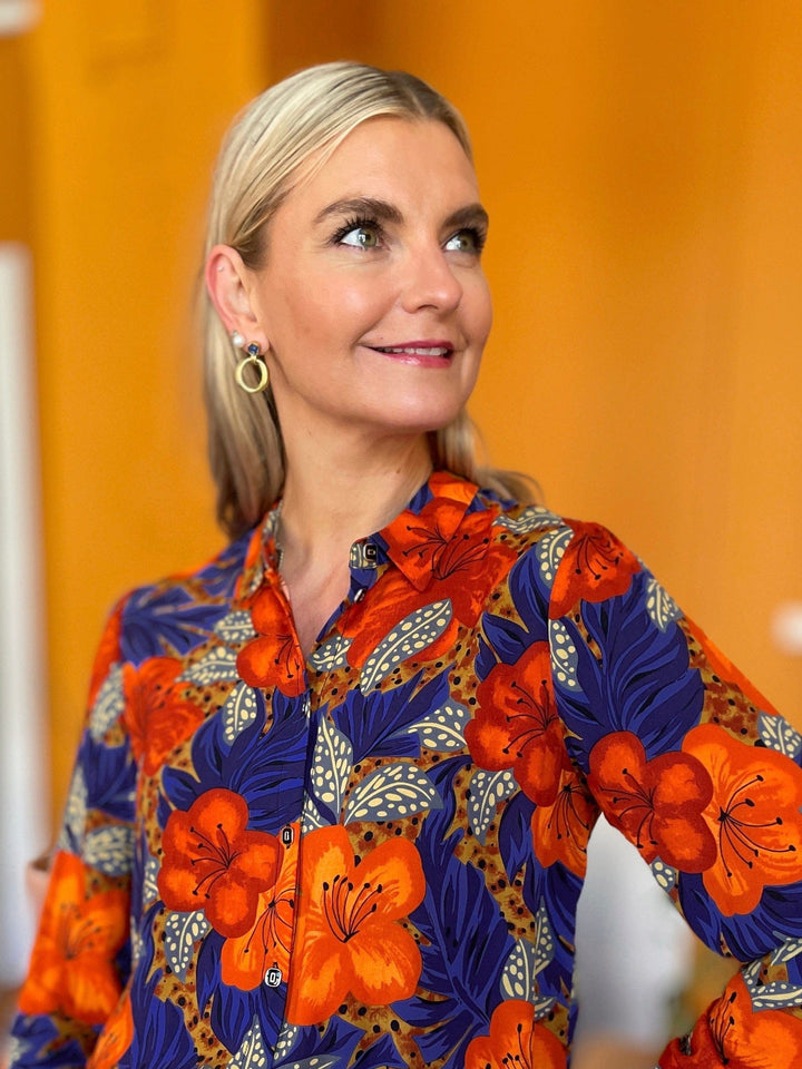 Frøken Dianas salonger øredobber Øredobber blå krystall med gullring