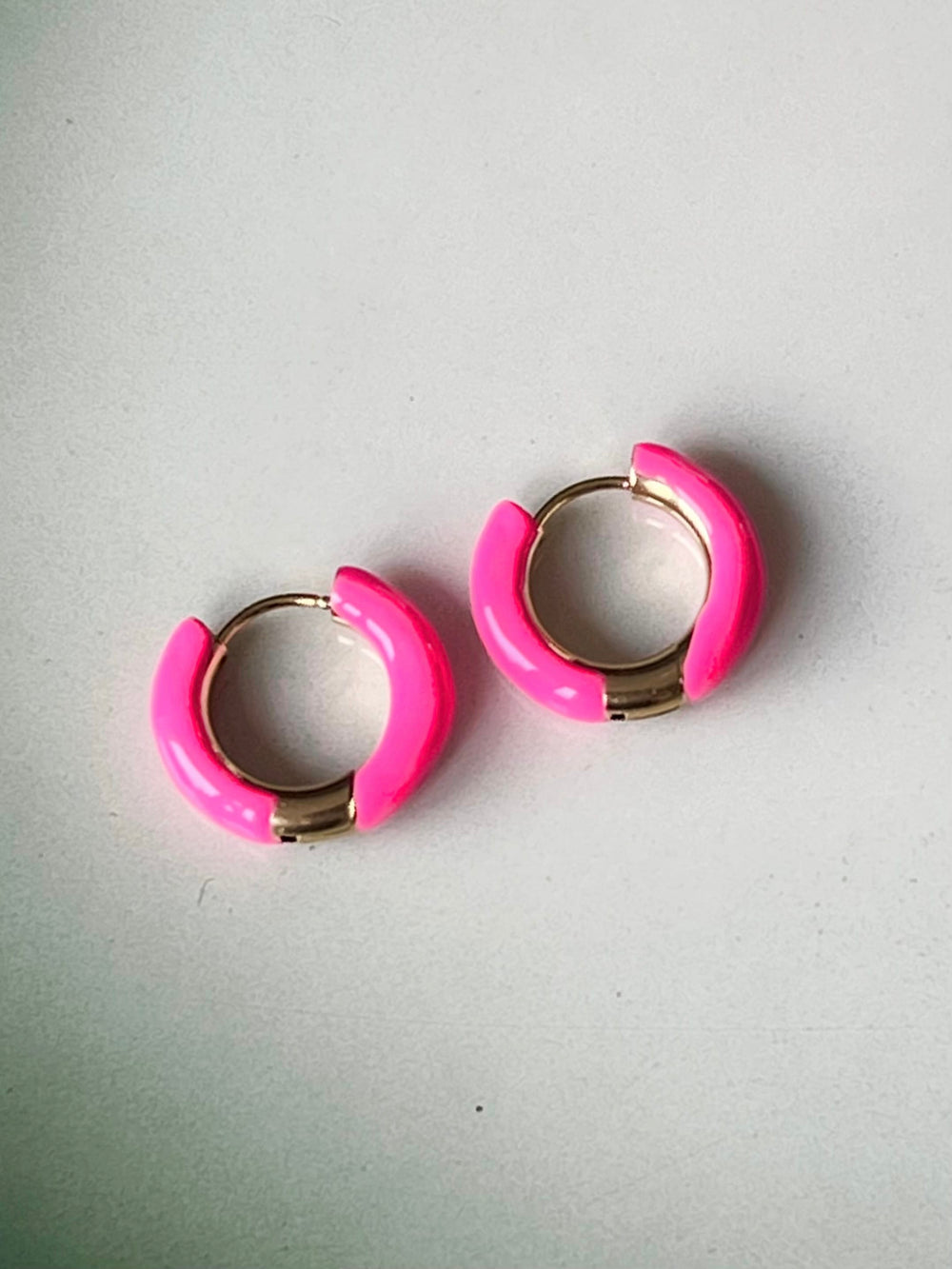 Frøken Dianas salonger øredobber Øredobber glossy hoops rosa