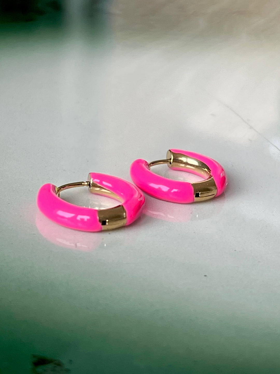 Frøken Dianas salonger øredobber Øredobber glossy hoops rosa