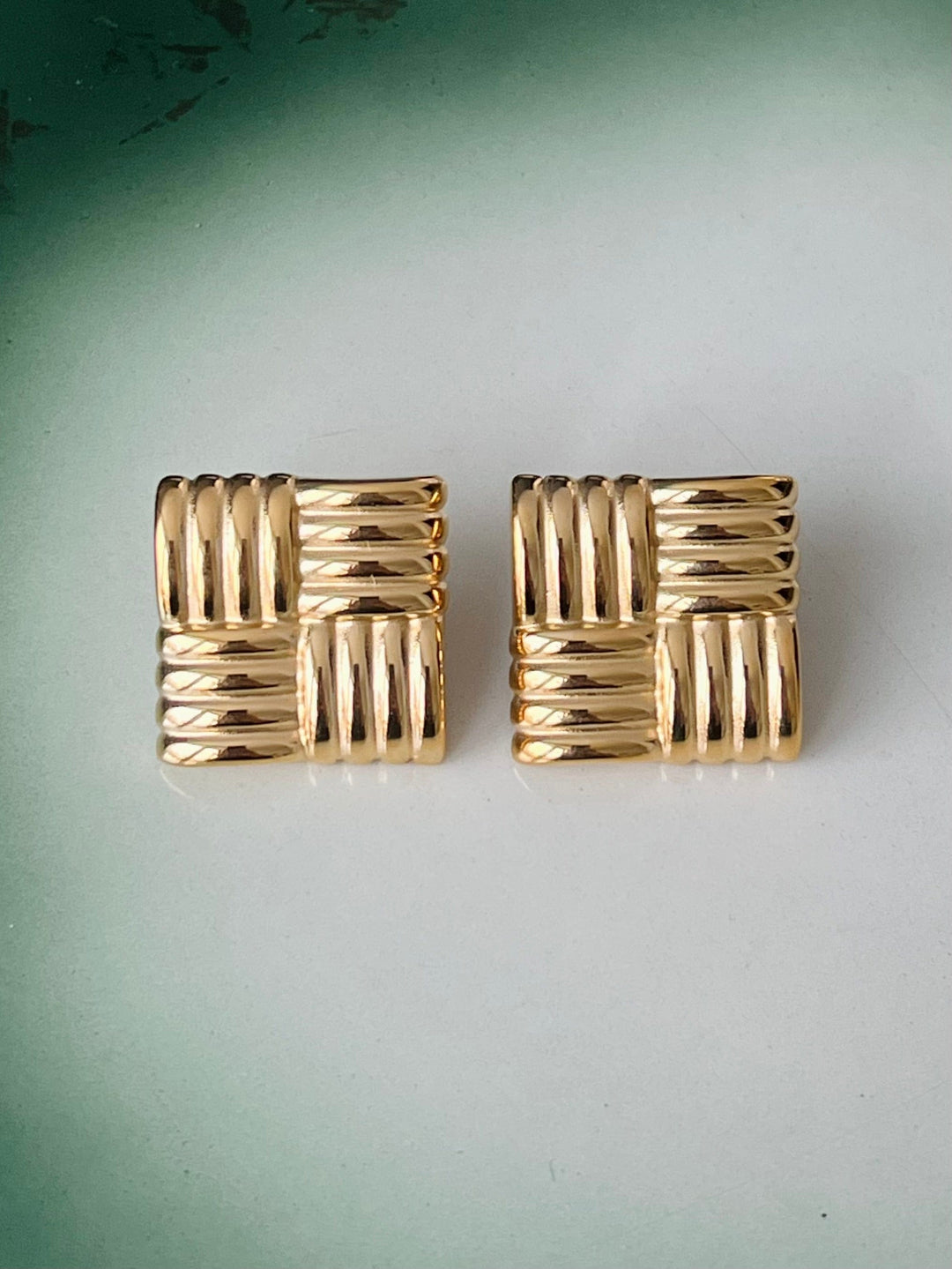 Frøken Dianas salonger øredobber Øredobber gullvev