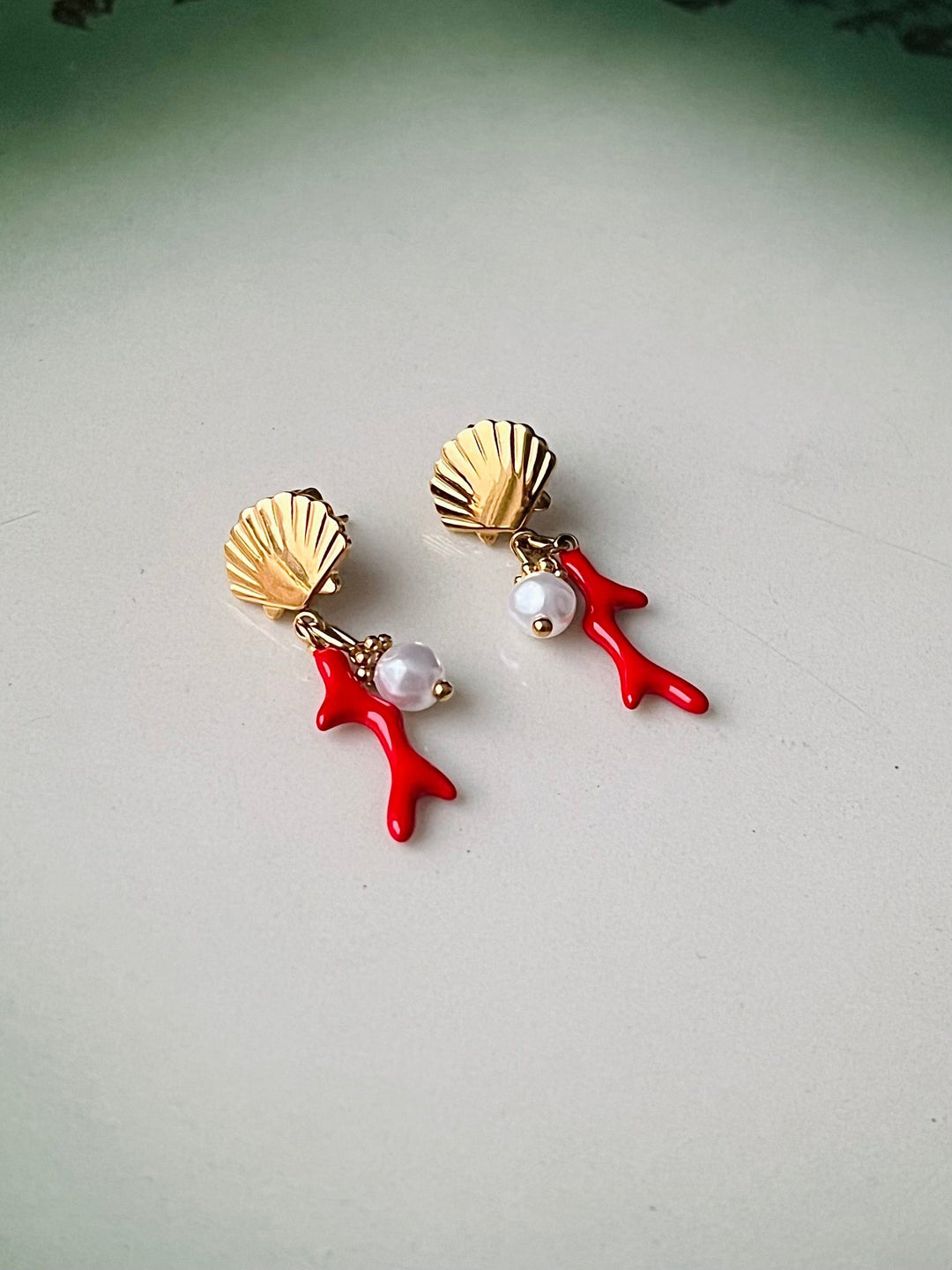 Frøken Dianas salonger øredobber Øredobber rød korall