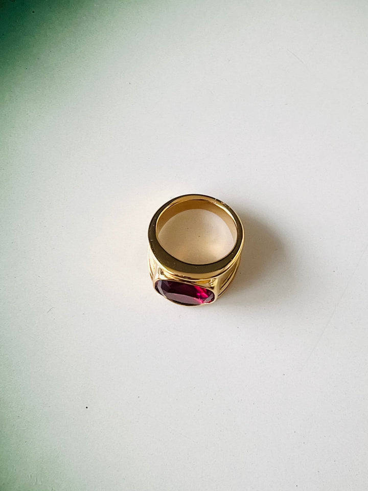 Frøken Dianas salonger ringer Ring fuchsia sten