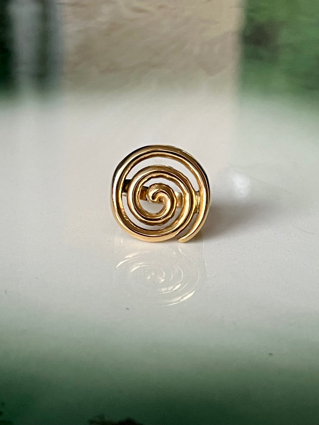 Frøken Dianas salonger ringer Ring gullsprial