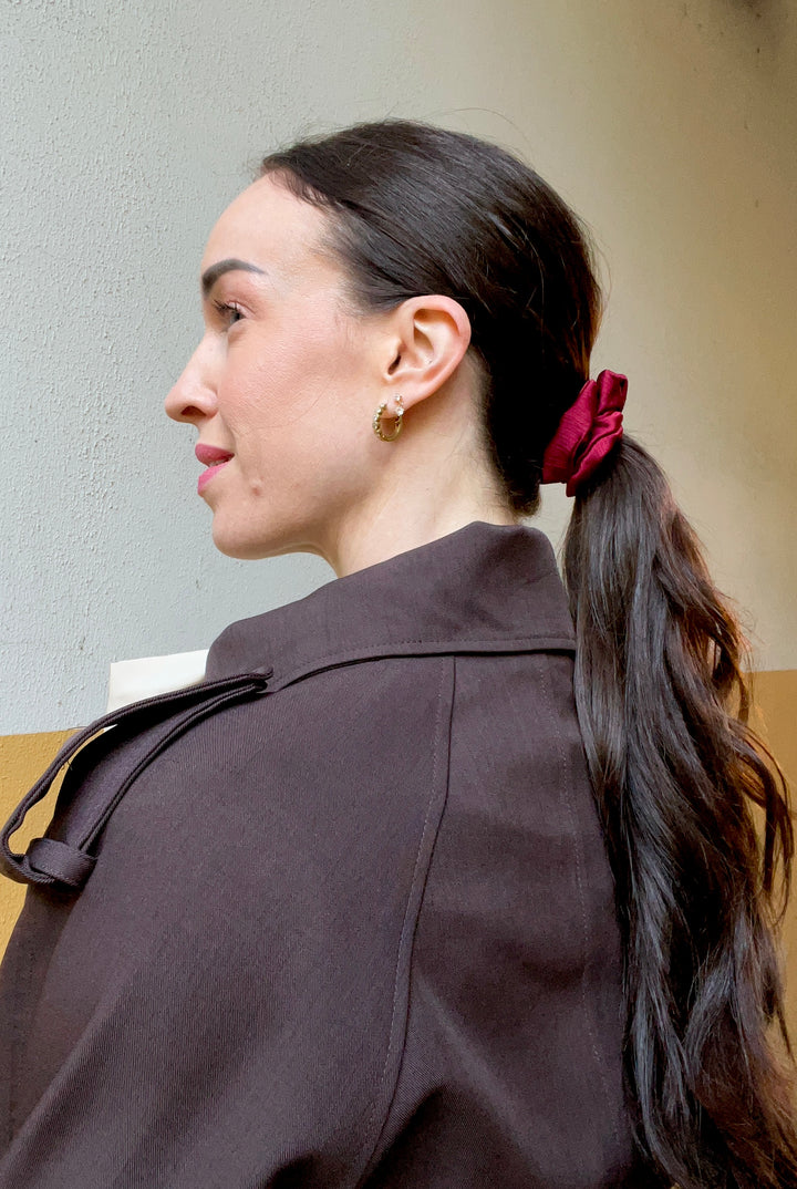 Scrunchie av restestoff liten - red satin