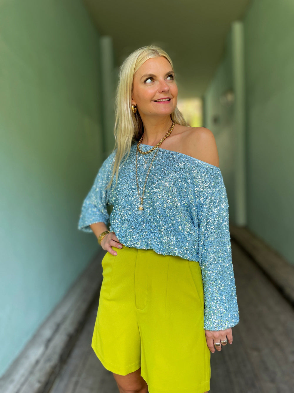 Never Fully Dressed Topper Tilly sequin topp - blå