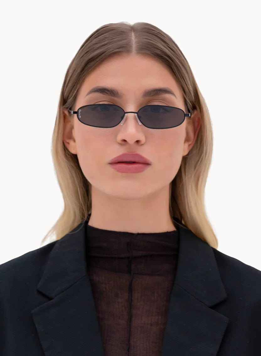 Otra Eyewear solbriller Solbrille Drew - svart