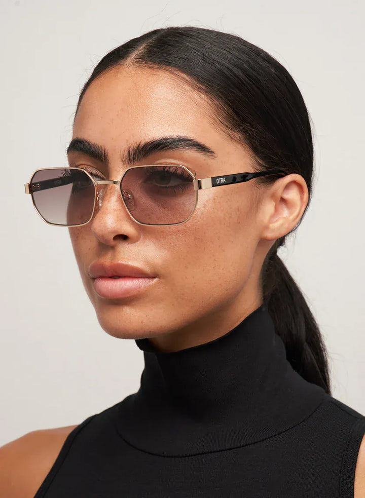 Otra Eyewear solbriller Solbriller Hannah Gold/Smokey brown