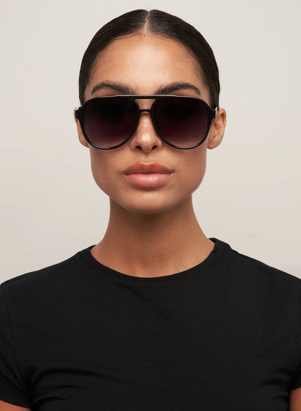 Otra Eyewear solbriller Solbriller Stevie - Black Smoke