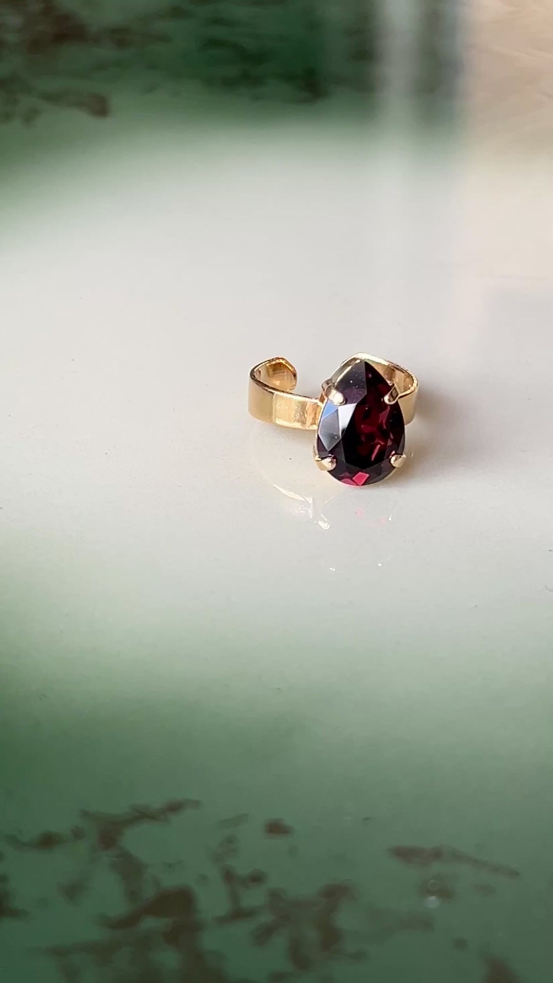 Mini drop ring - burgundy