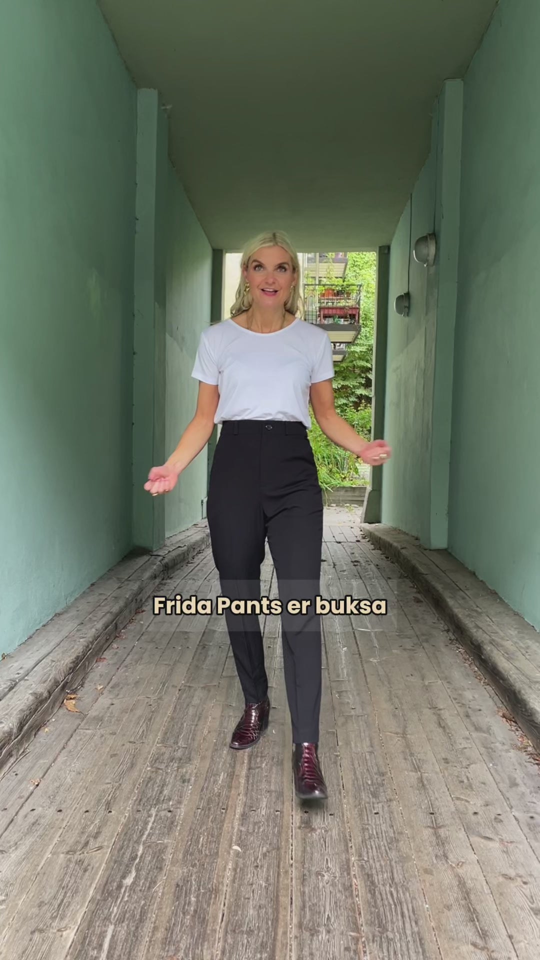 Frida Pants med gylf - bukse med høyt liv - svart