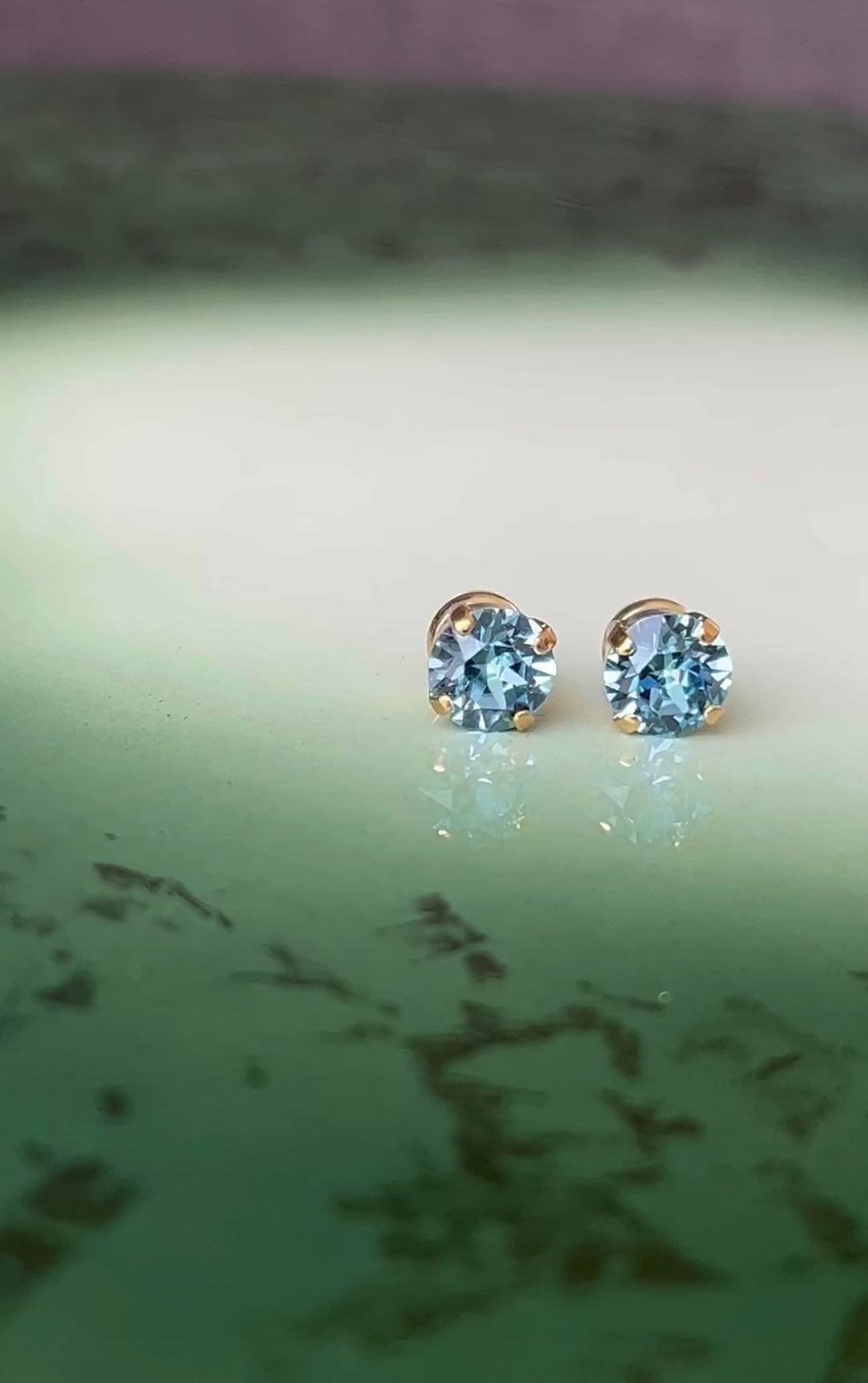 Classic stud earrings - aquamarine