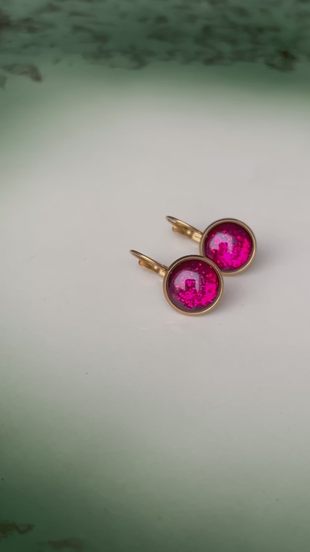 Øredobber dots - fuchsia glitter