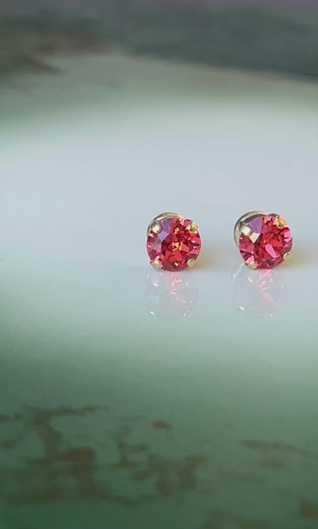 Classic stud earrings - padparadsha