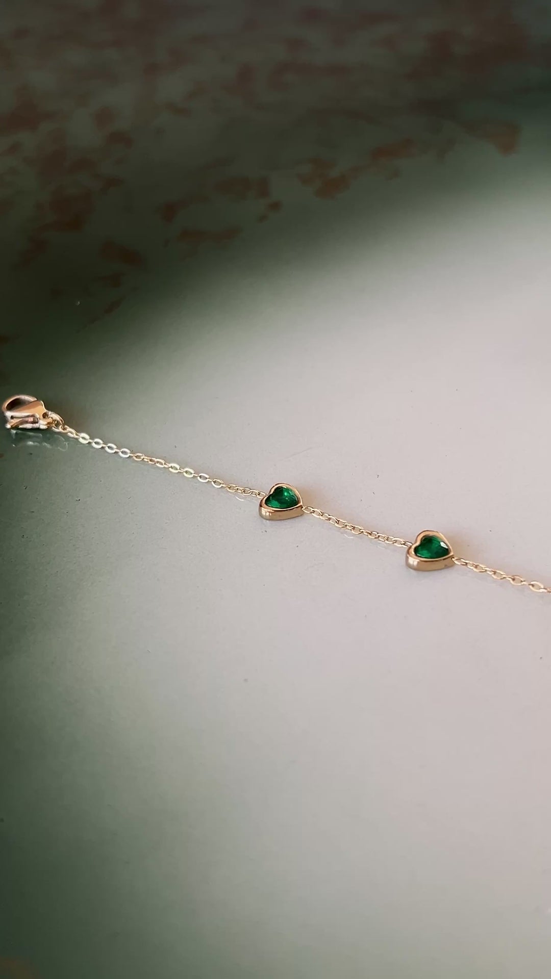 Frøken Dianas Salonger Armbånd Grønne Hjerter Hearts Bracelet Rustfritt Stål Gullforgylt