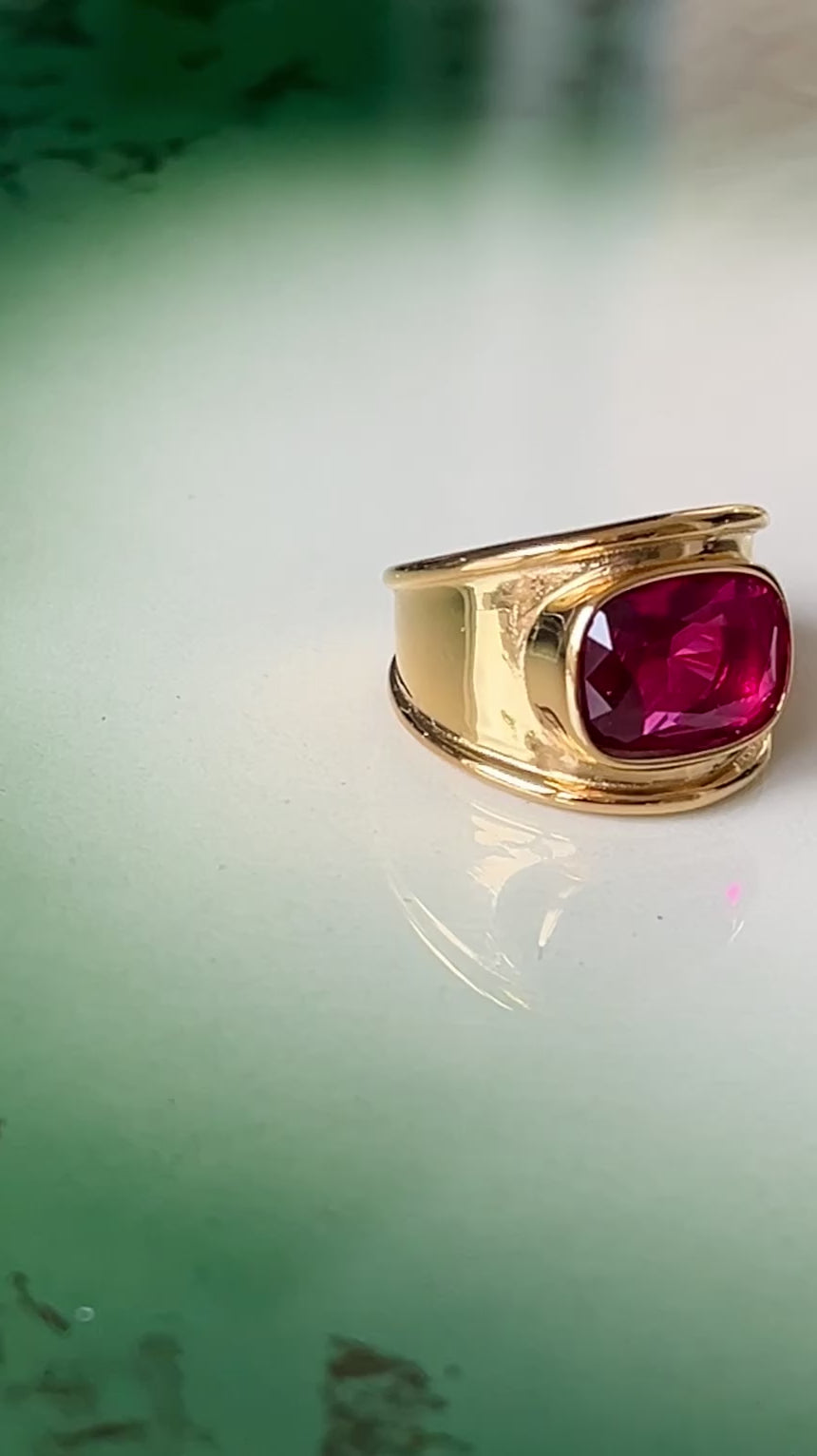 Ring fuchsia sten