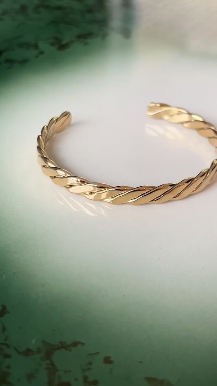 Frøken Dianas salonger armbånd Armbånd gulltvist
