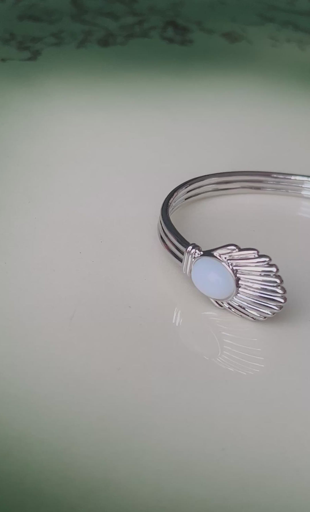 Venus Bangle armbånd - opal white sølv