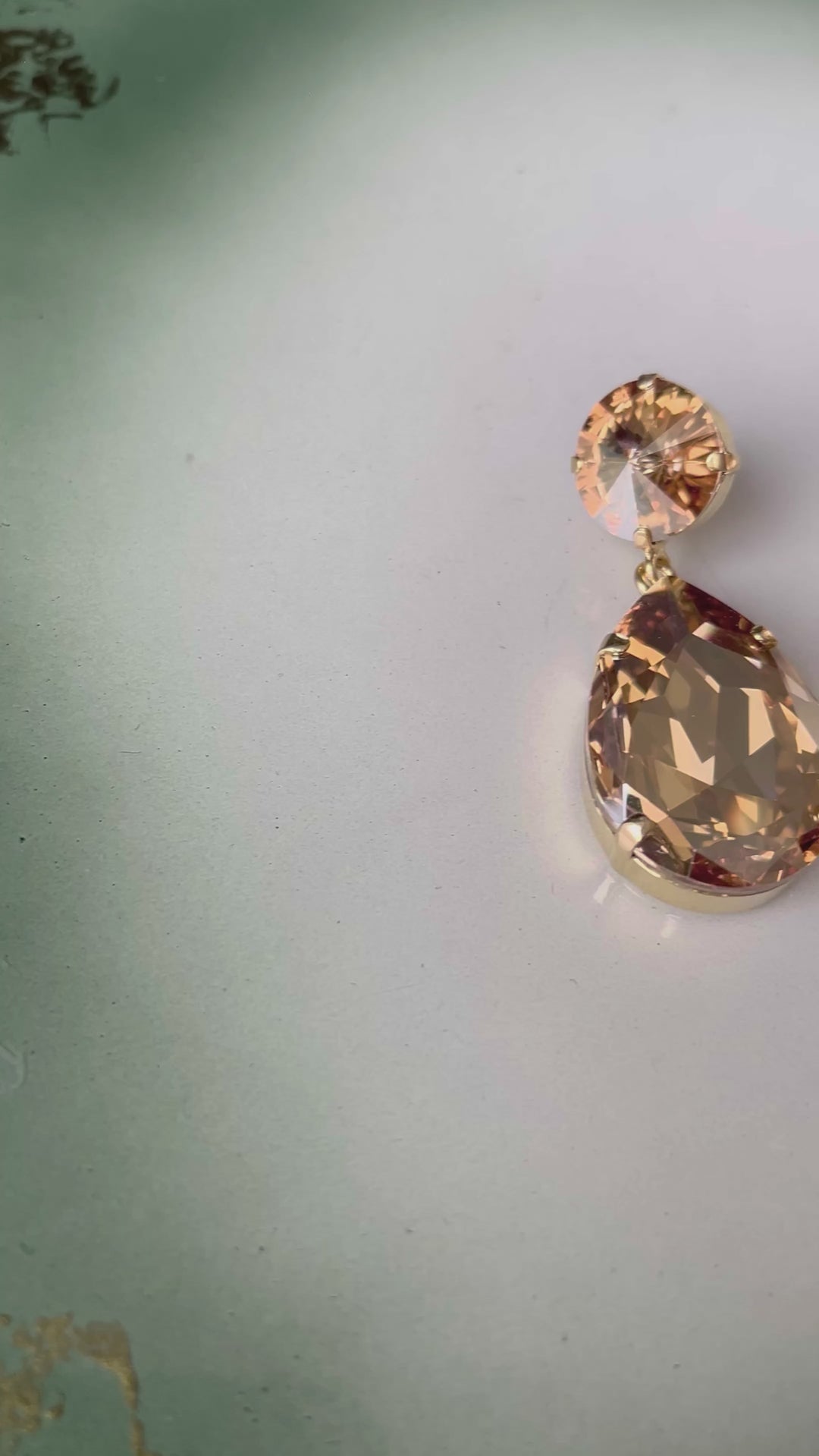 Perfect drop earrings - golden shadow