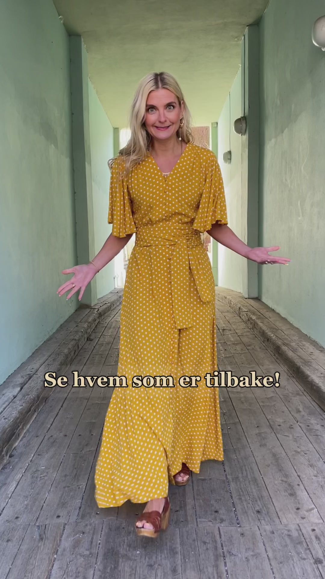 Monika dress - lang kjole - dots yellow