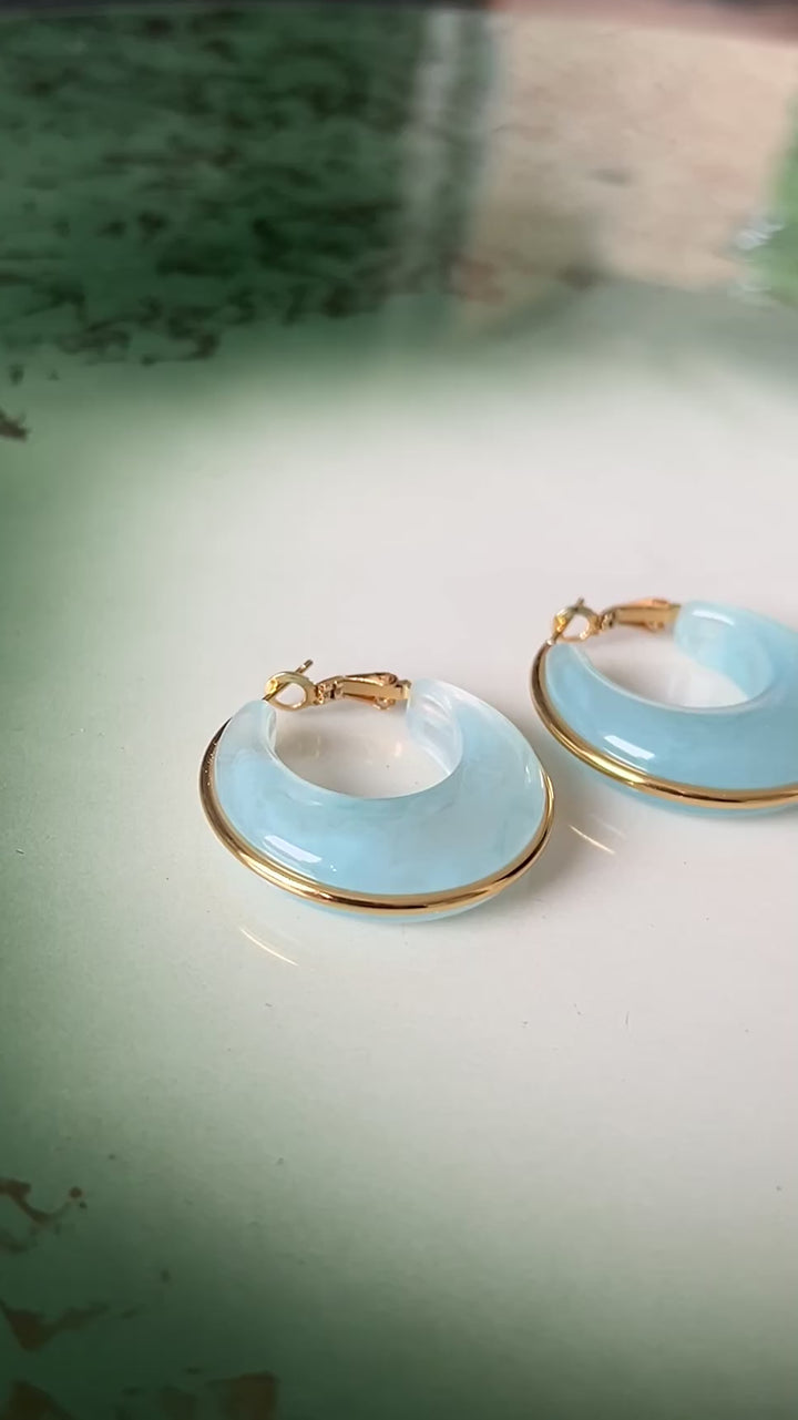 Øredobber marble hoops blå