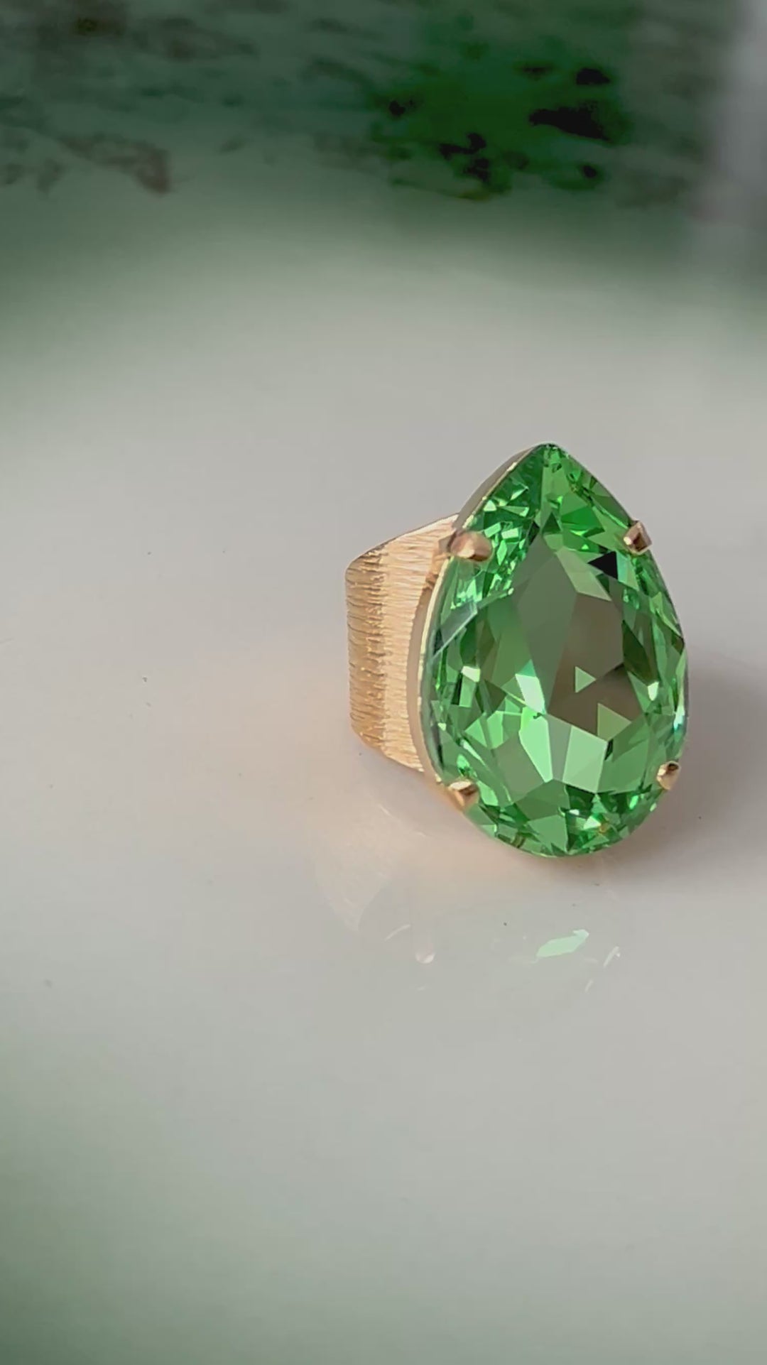 Perfect drop ring - peridot